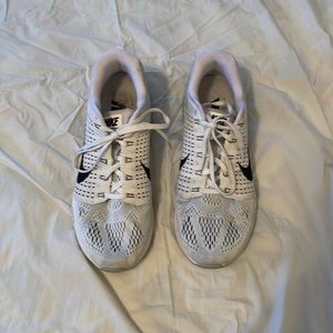 Nike white tennis shoes women’s size 9.5